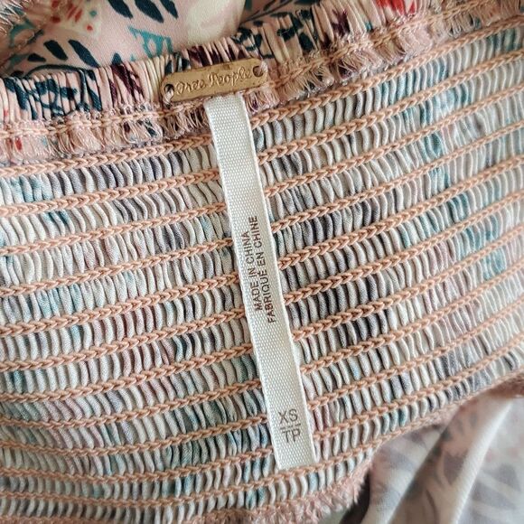 Free People Floral Long Sleeve Polyester Women's Top Key Hole Back Size XS - Picture 14 of 16